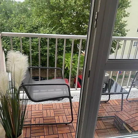 Appartement T2 Renove Avec Balcon Et Parking