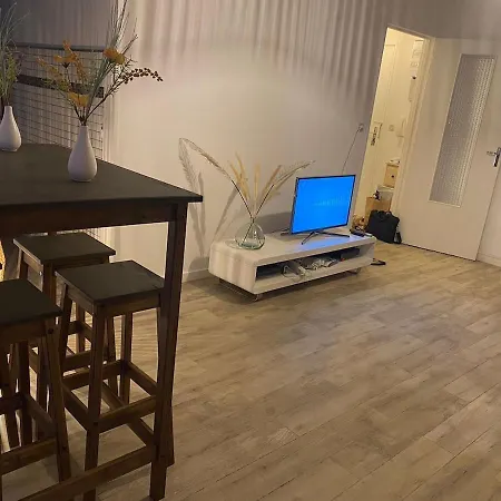 Appartement T2 Renove Avec Balcon Et Parking Daire *