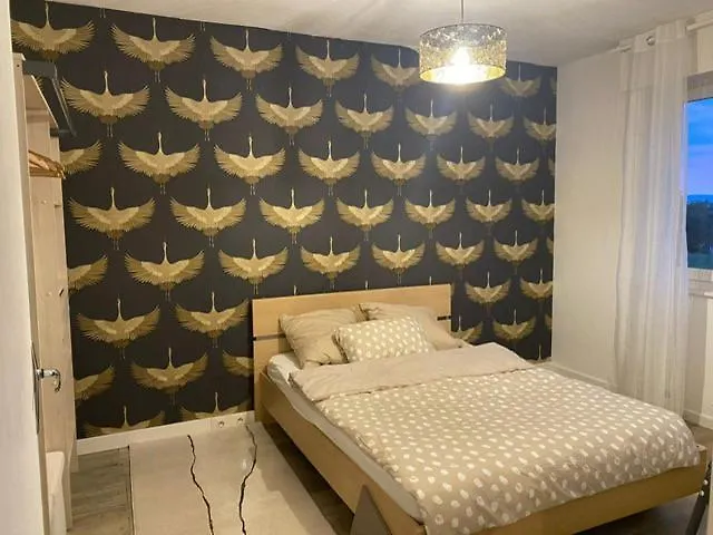 Appartement T2 Renove Avec Balcon Et Parking