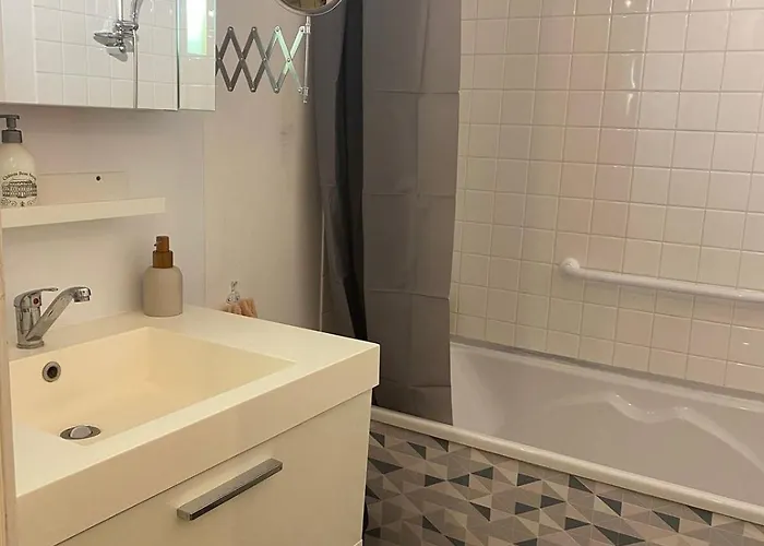 Appartement T2 Renove Avec Balcon Et Parking * Metz