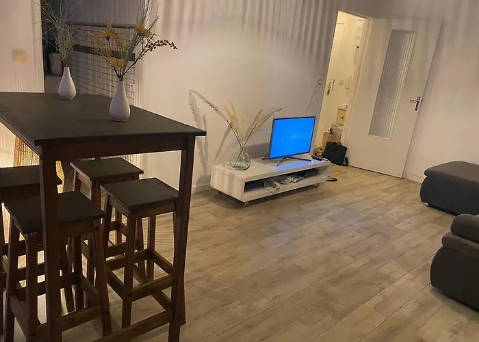 Appartement T2 Renove Avec Balcon Et Parking Daire *